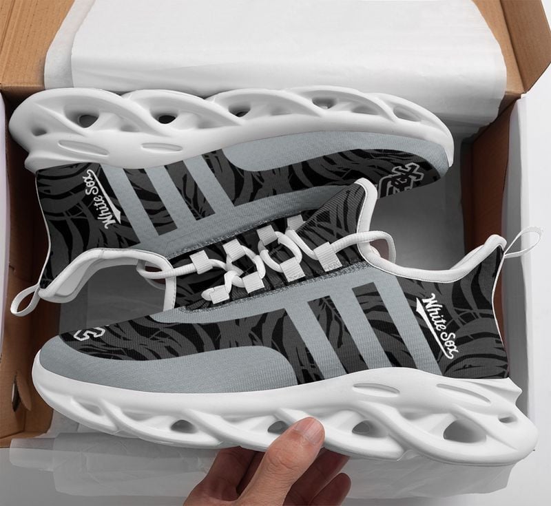 Jacksonville Jaguars Leaf and Stripe Pattern Men's and Women's Max Soul Shoes NLA61216