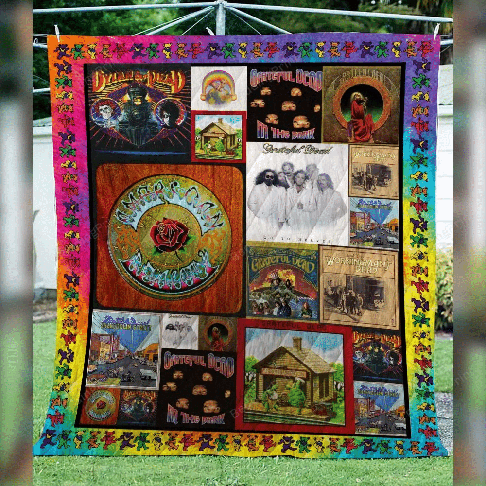 Freddie Mercury The Show Must Go On Queen Rock Band Christmas Gifts Lover Quilt Blanket,Queen Rock Band Quilt Blanket 