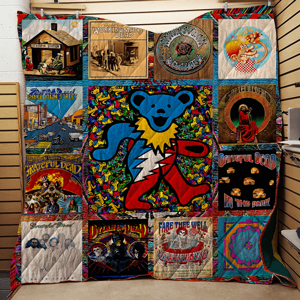 Hocus Pocus Quilt Blanket Custom For Halloween Home Decoration, Gift For Fan Quilt Blanket 