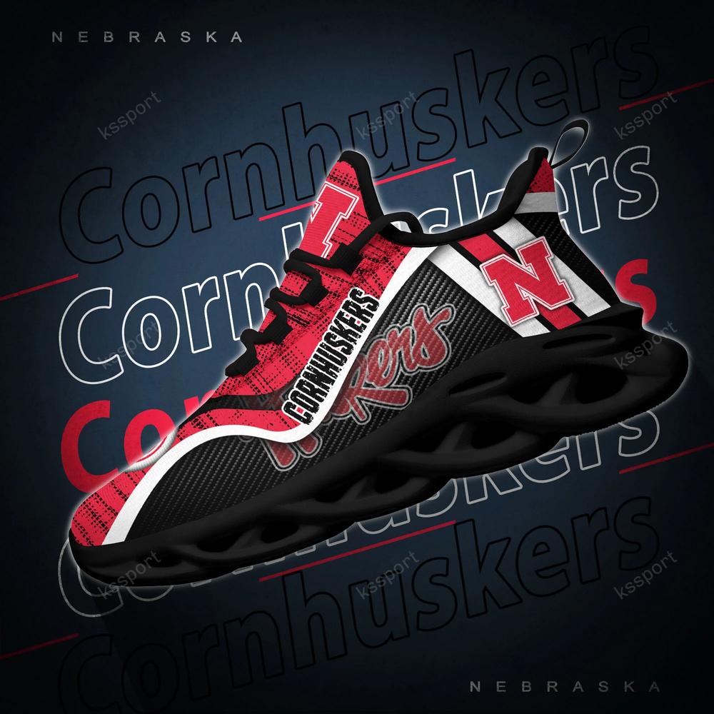 New Orleans Saints Personalized Max Soul YZ Running Sneakers 760